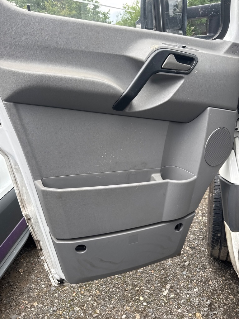 [EPE-108932] Panel interior de puerta delantera izquierdo para Mercedes-Benz Sprinter 2015