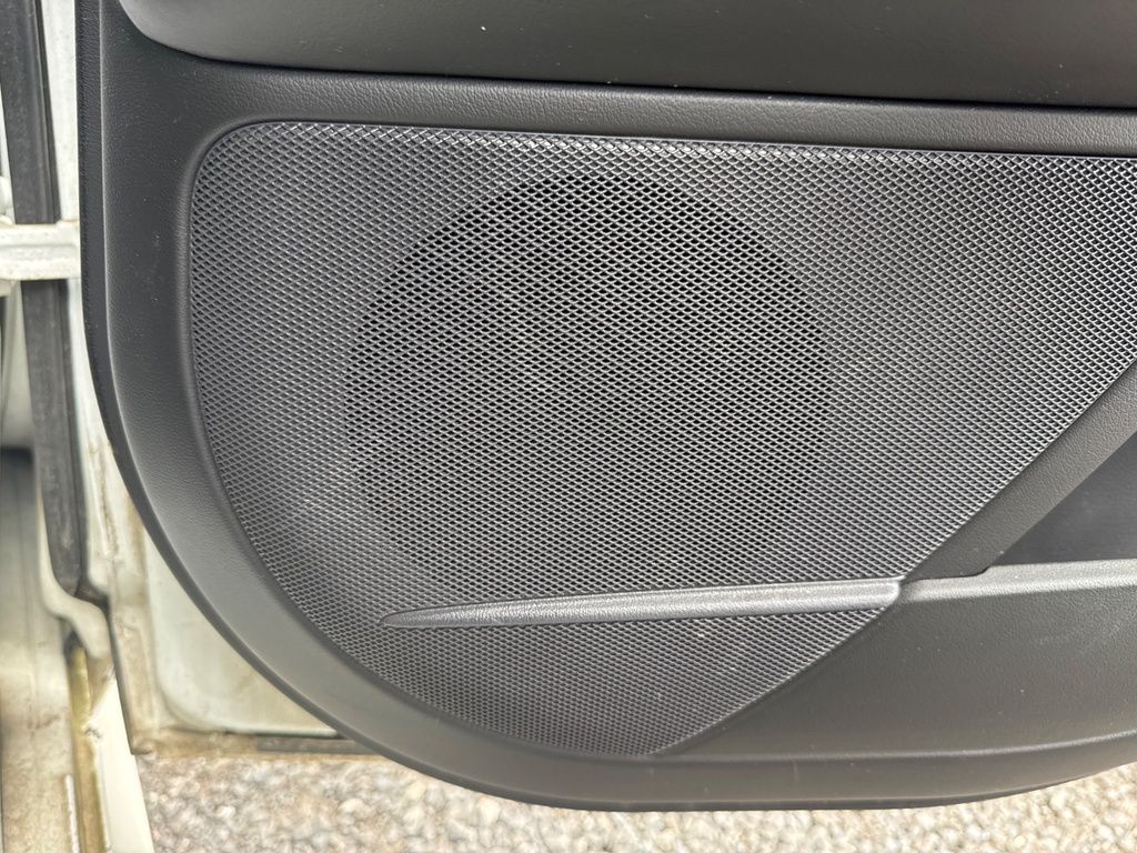 [EPE-109114] Altavoz de puerta trasero derecho 2014 Jaguar XF JBC2135