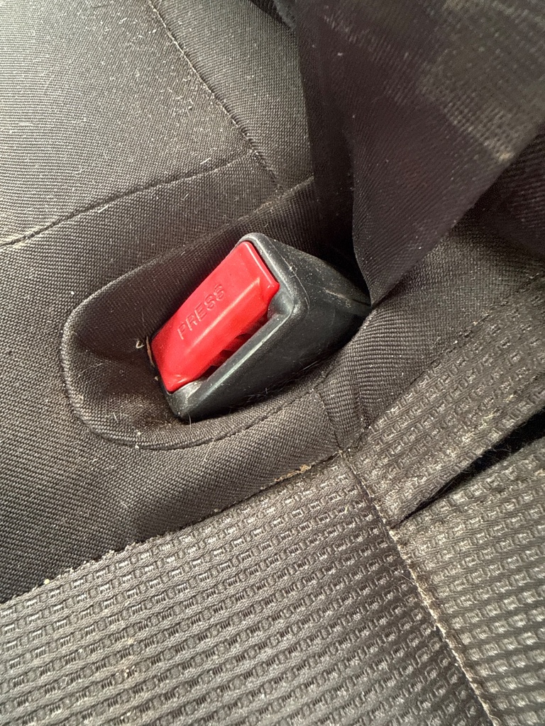 [EPE-109255] Cinturón de seguridad trasero Stalk fila central LH para Mazda CX-5 KF 2.2 D 2018
