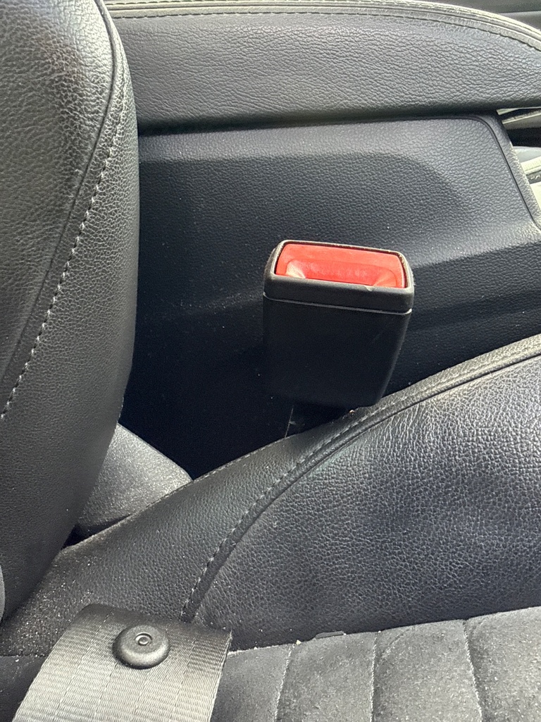 [EPE-109528] Interruptor de cinturón de seguridad delantero derecho para VW Passat 2.0 TDI 2017