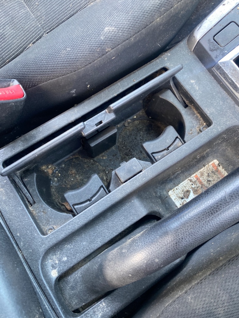 [EPE-109647] Portavasos en el salpicadero para Suzuki Vitara 2,4 (J24B) 2009