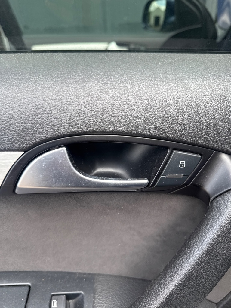 [EPE-109784] Tirador de puerta trasero interior izquierdo para Audi Q7 4L 2011