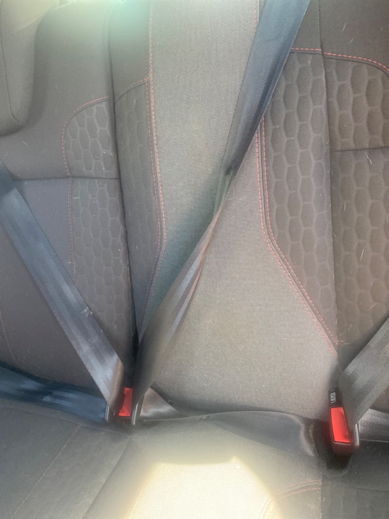 [EPE-109916] Cinturón de seguridad fila central trasera Ford Fiesta Ecoboost 2016
