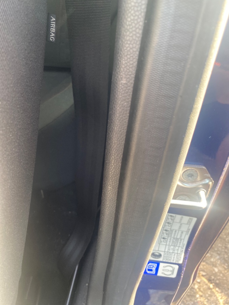 [EPE-109910] Embellecedor pilar B inferior izquierdo Ford Fiesta 2016-2017