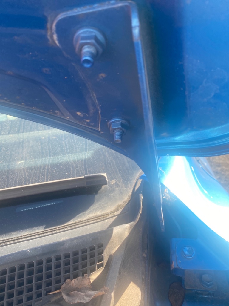 [EPE-109939] Bisagra del capó LH Nissan Qashqai MK2 J11 2020