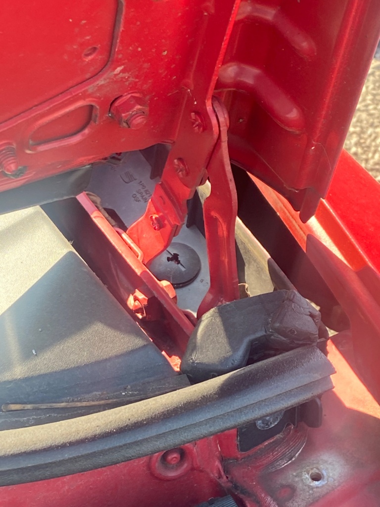 [EPE-110033] Bisagra del capó LH Seat Leon 2005