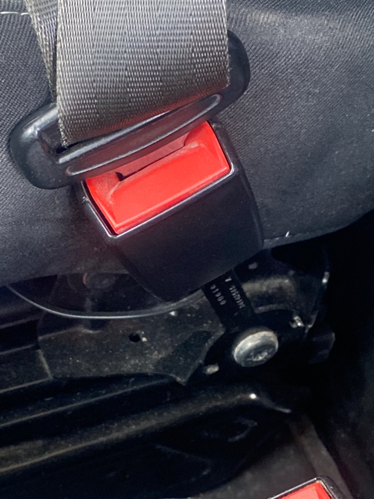 [EPE-109999] Interruptor de cinturón de seguridad delantero derecho para Vauxhall Vivaro 1.6 CDTI 2018