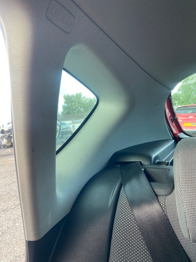 [EPE-110066] Pilar C Seat León 1.9 TDI 2005