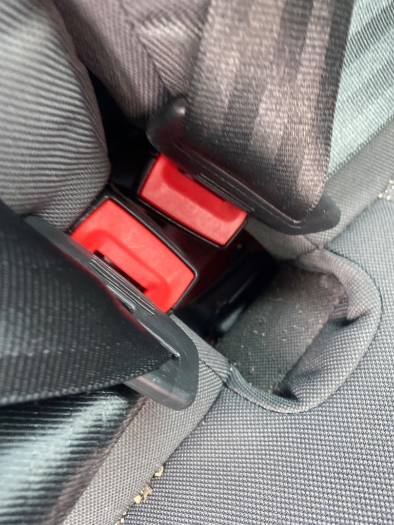 [EPE-110073] Cinturón de seguridad trasero Stalk Fila Central LH para Seat Leon 1.9 TDI 2005