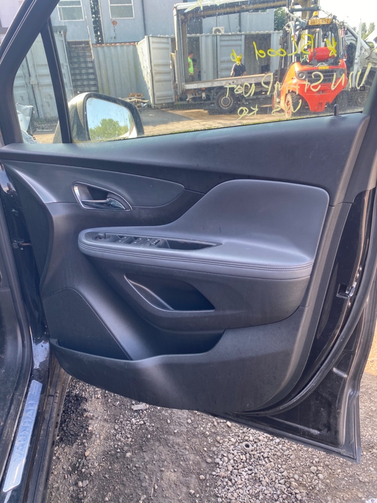[EPE-110115] Panel interior de puerta delantera derecho Opel Mokka 2015