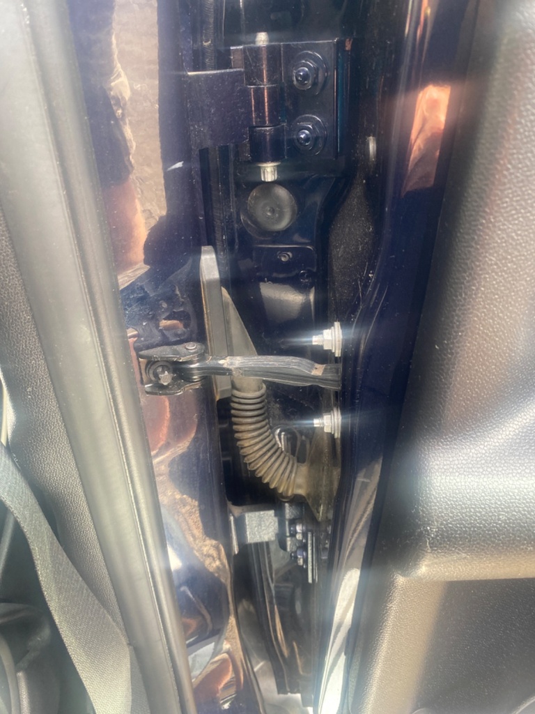 [EPE-110368] Bisagra trasera derecha para Mini Countryman R60 2015