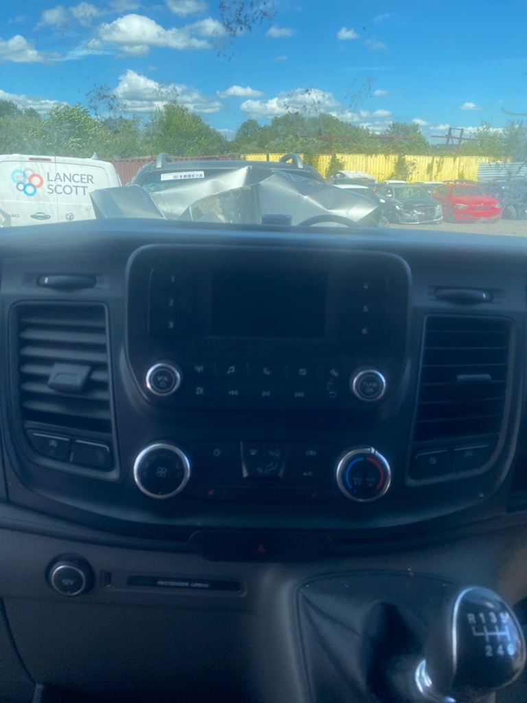[EPE-110421] Salida de aire calefacción salpicadero Ford Transit 2.0 EcoBlue 2019