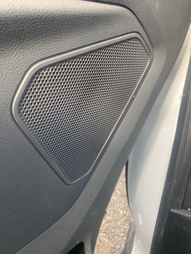 [EPE-110450] Altavoz de puerta delantero izquierdo Ford Transit 2019 Frozen White