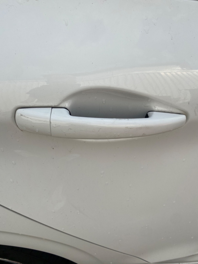 [EPE-110588] Tirador exterior puerta trasera derecha Peugeot 208 2018 EWP White