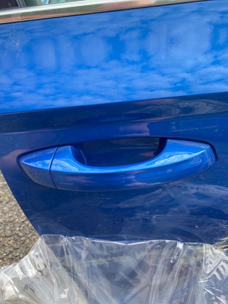 [EPE-110642] Tirador puerta delantera exterior derecho Skoda Karoq 2021