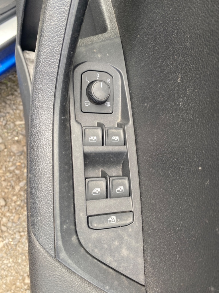 [EPE-110639] Motor elevalunas puerta delantera derecha Skoda Karoq 2021 DPCA