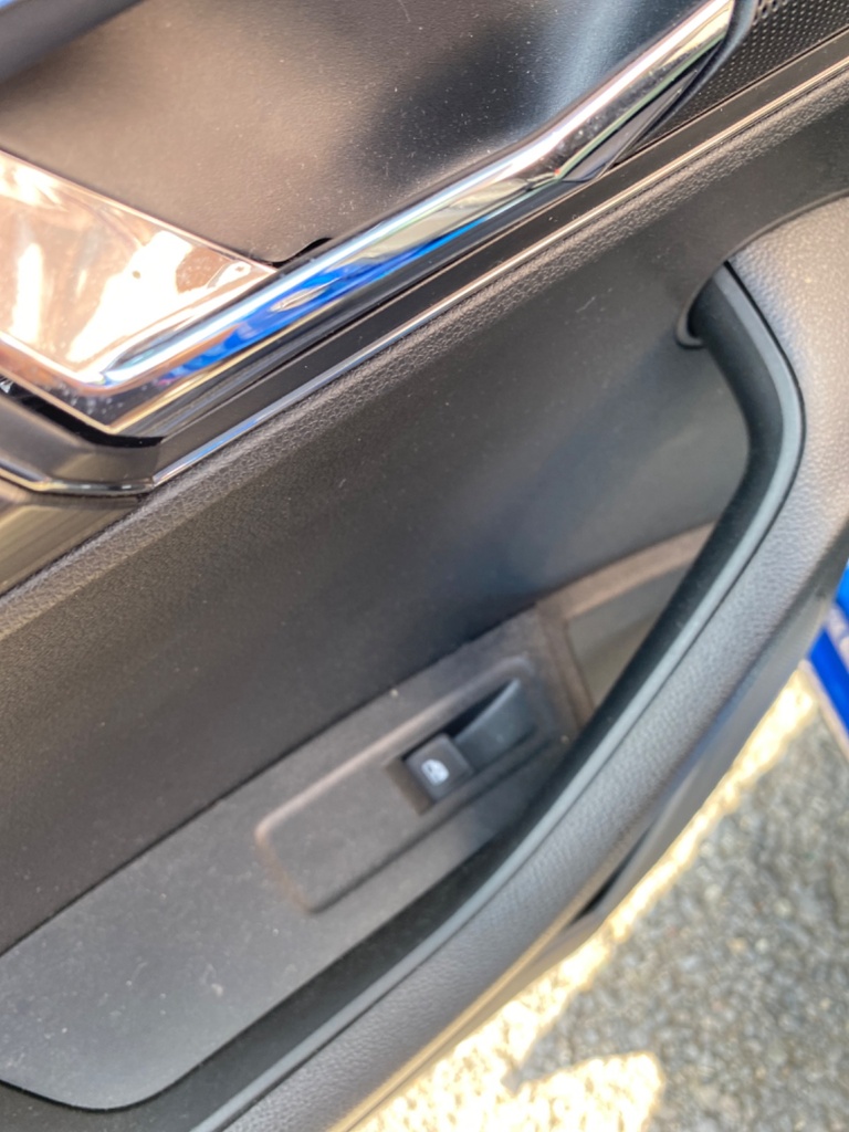 [EPE-110698] Elevalunas de puerta trasera izquierdo para Skoda Karoq 2021