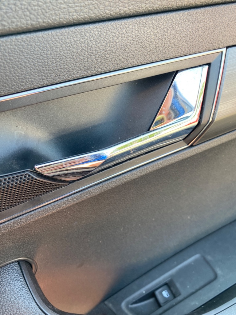 [EPE-110724] Tirador interior puerta trasera derecho para Skoda Karoq 2021