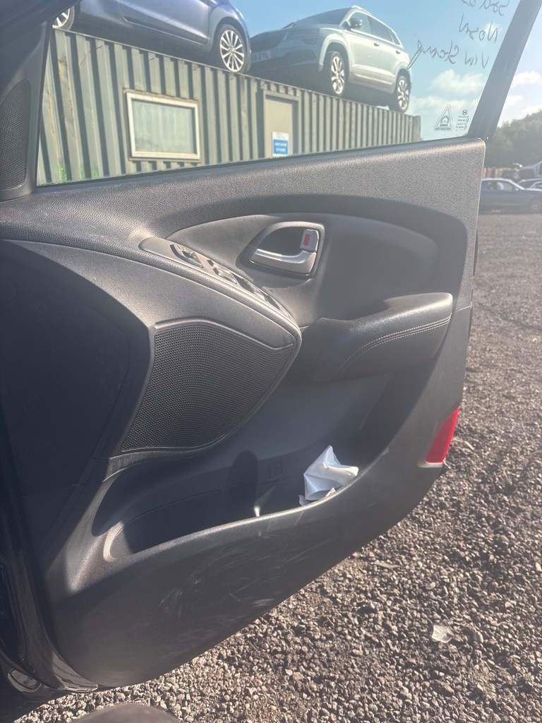 [EPE-110773] Altavoz revestimiento puerta delantera derecha Hyundai IX35 Phantom Black 2012