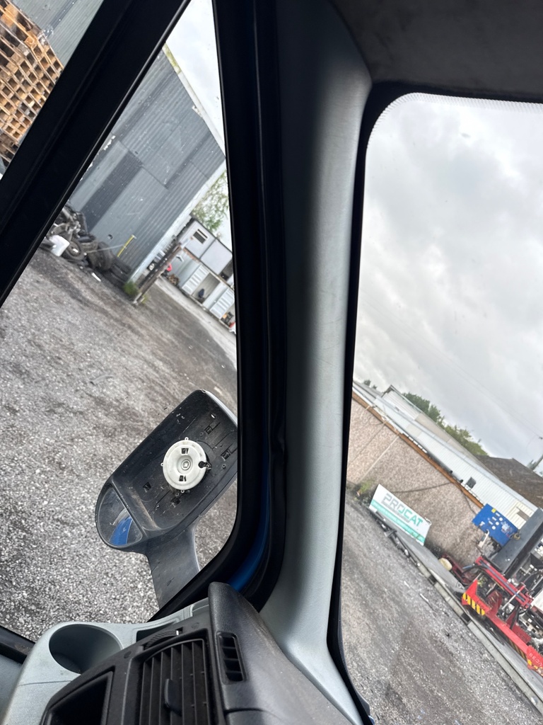 [EPE-111137] Pilares A Ford Transit 2.4 TDCI 2007