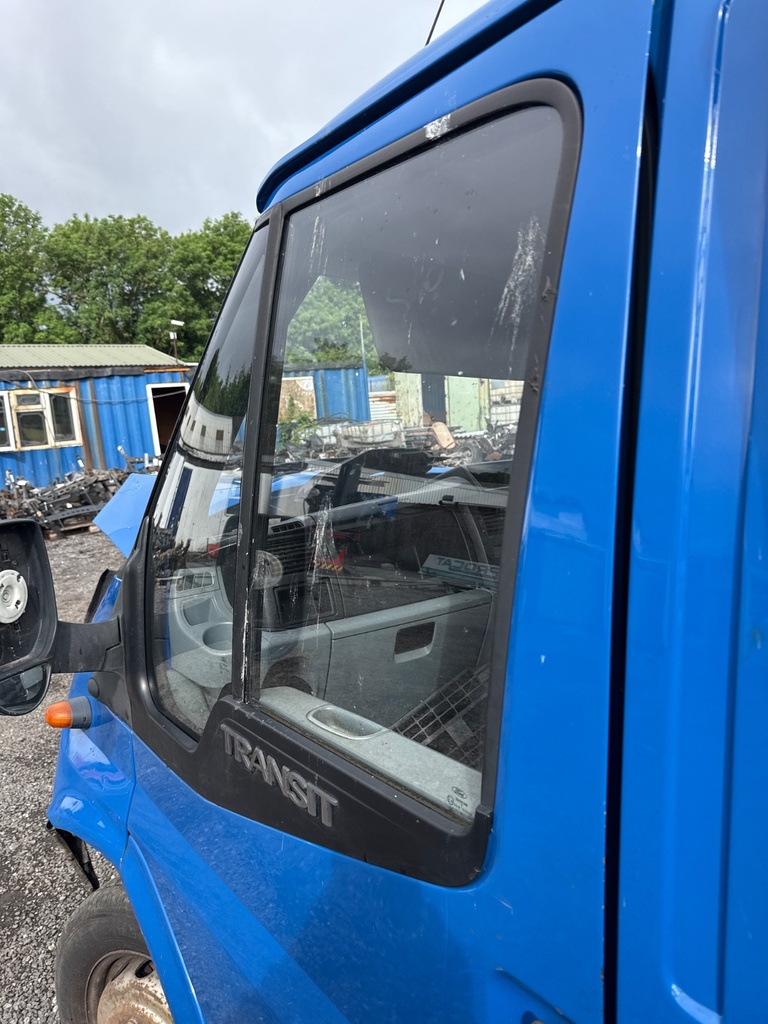 [EPE-111173] Cristal de puerta delantero izquierdo Ford Transit 2007