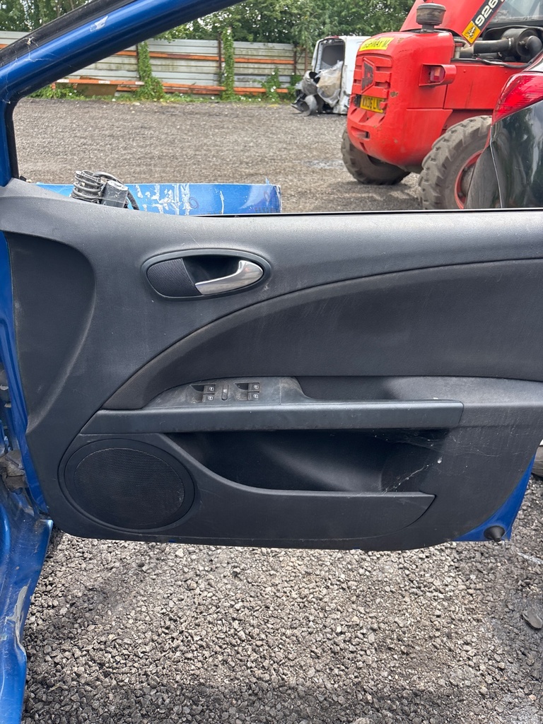 [EPE-111352] Arnés de cables puerta delantera derecha Seat Leon 2010 Z5F BLUE