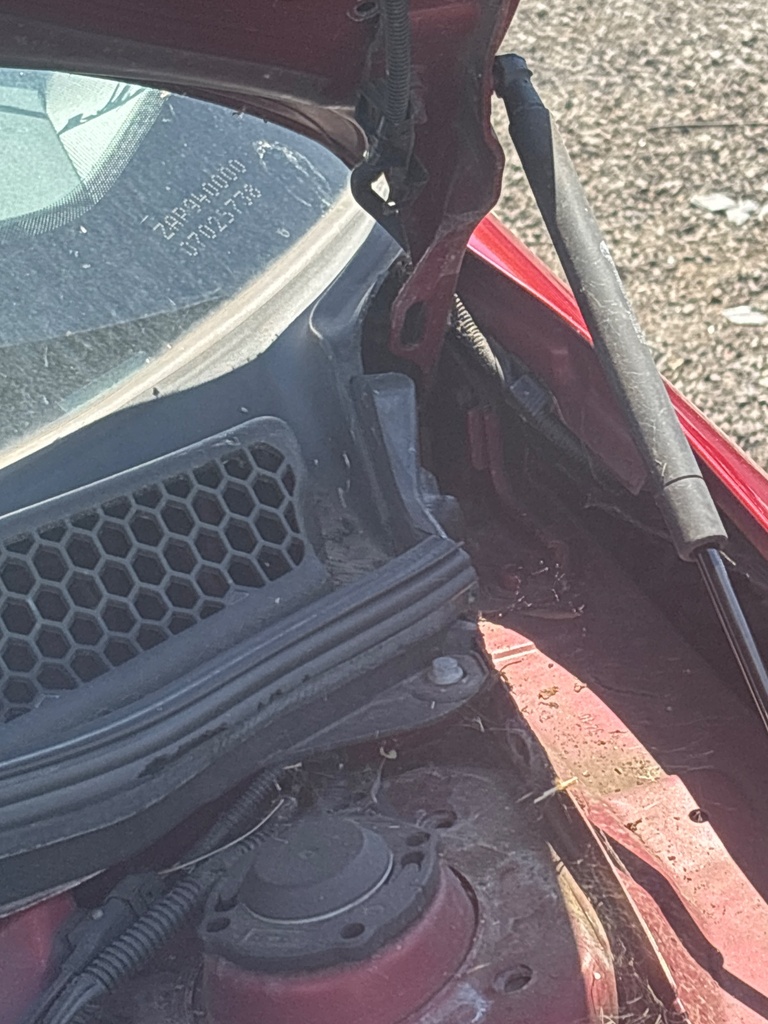 [EPE-111642] Bisagra del capó RH Alfa Romeo Giulietta 2010