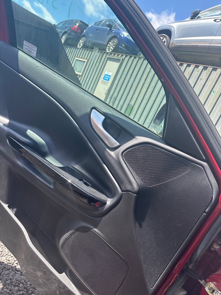 [EPE-111734] Tirador interior puerta delantera izquierda Alfa Romeo Giulietta 2010 ROSSO