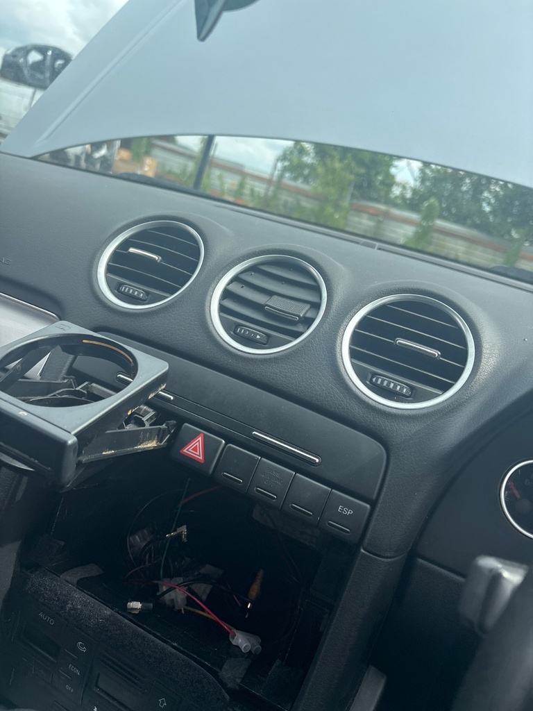 [EPE-111891] Salida de aire calefacción para salpicadero Audi A4 3.2 FSI (2006-2009)