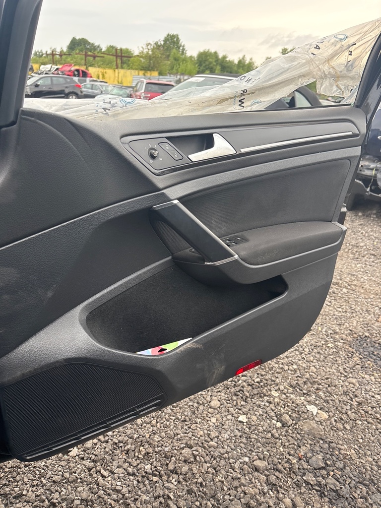 [EPE-112093] Solenoide de cierre centralizado puerta delantera derecha VW Golf VII 2016