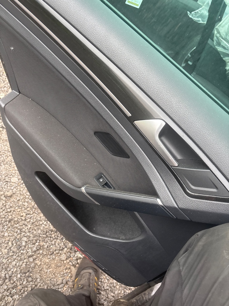 [EPE-112157] Altavoz puerta trasera izquierda VW Golf 2016 C9X black