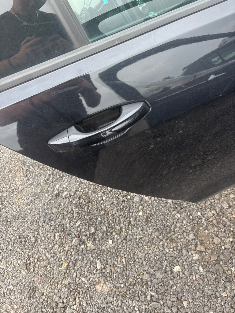 [EPE-112186] Tirador exterior puerta trasera derecha VW Golf 2016 negro