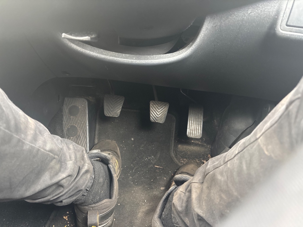 [EPE-112232] Conjunto de pedales Hyundai i30 1.4 G4FA 2010