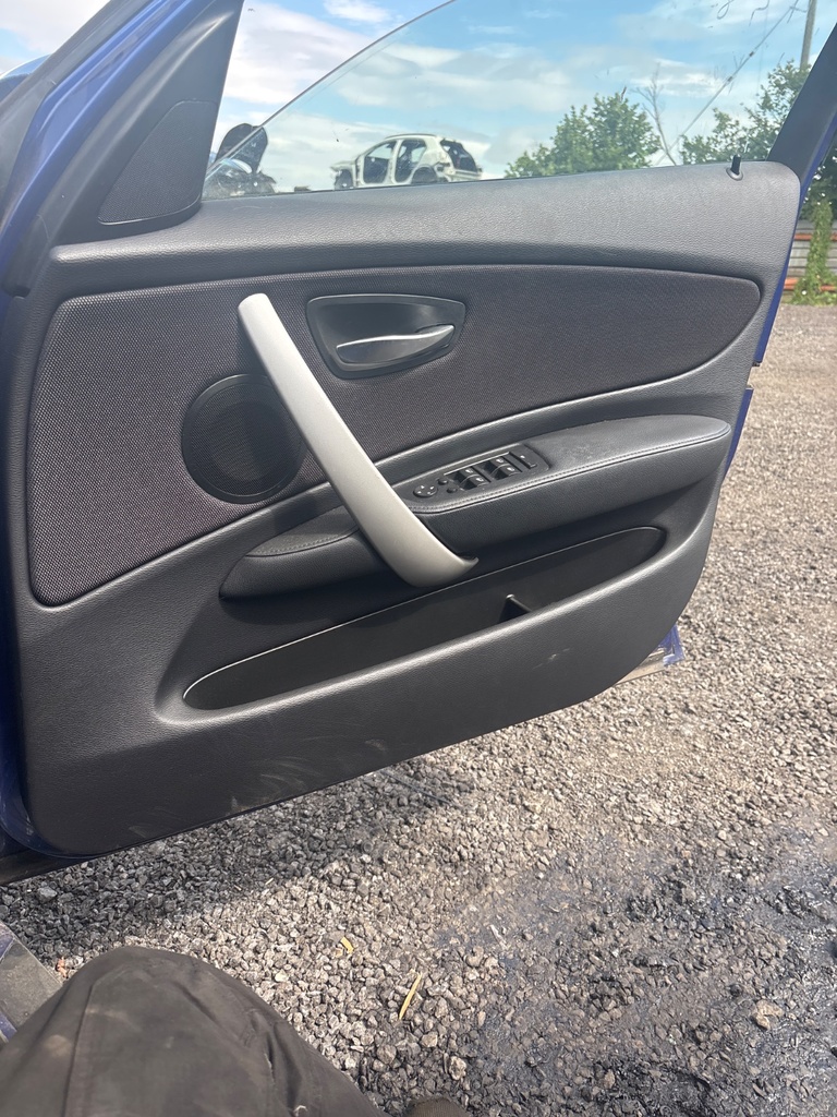 [EPE-112559] Panel interior de puerta delantera derecho 2009 BMW Serie 1 A51 montego blau