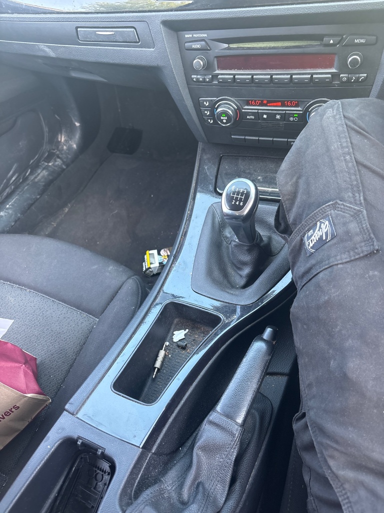 [EPE-112716] Consola central BMW Serie 3 E92 2.0 320i 2008