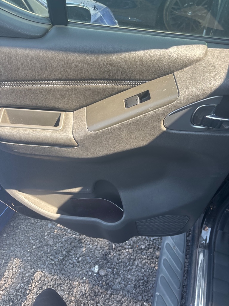 [EPE-112996] Altavoz puerta trasera izquierda Nissan Navara NP300 2012