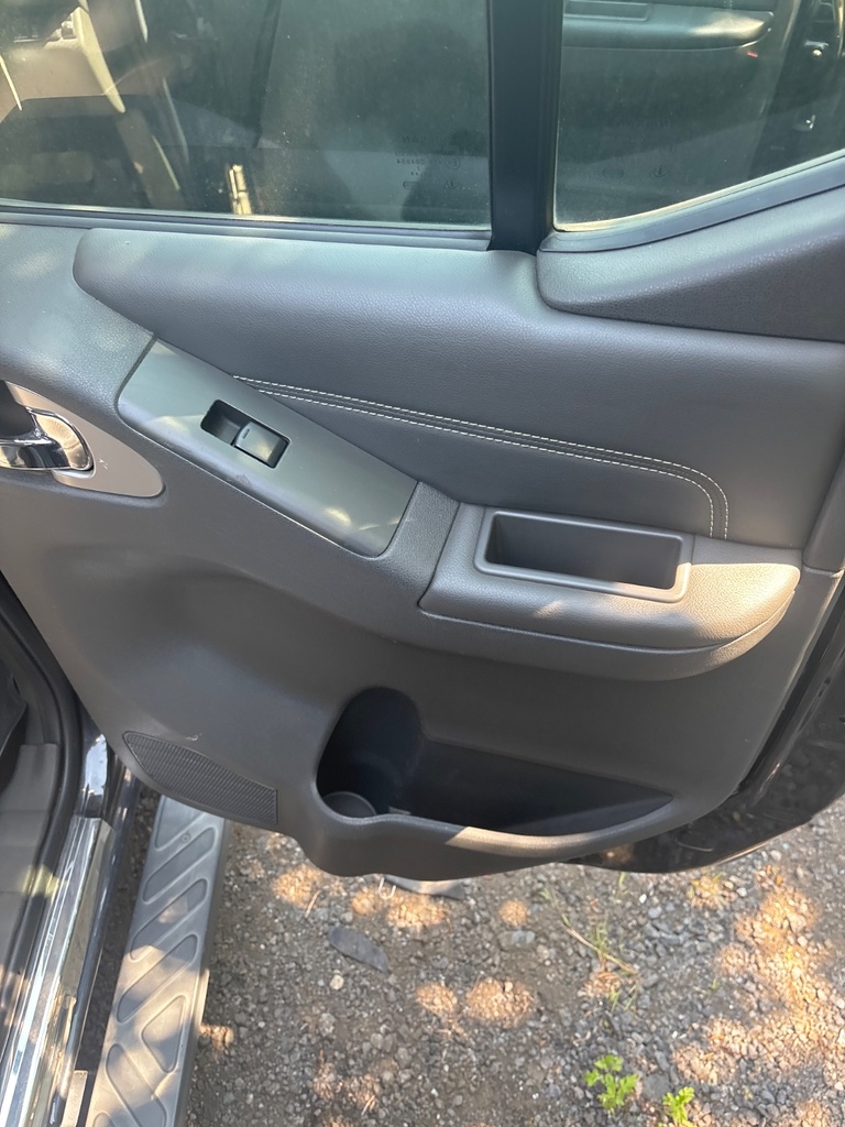 [EPE-113036] Altavoz de puerta trasero derecho Nissan Navara NP300 2012