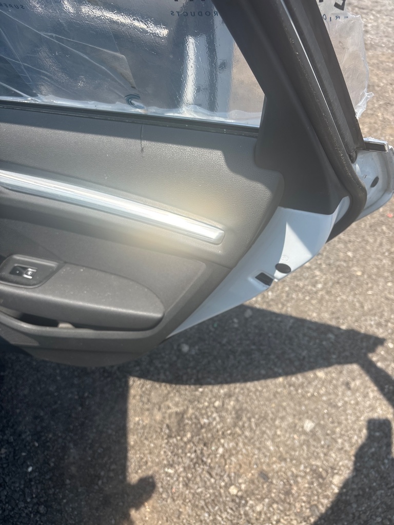 [EPE-113181] Altavoz de puerta trasero derecho Audi A3 2013