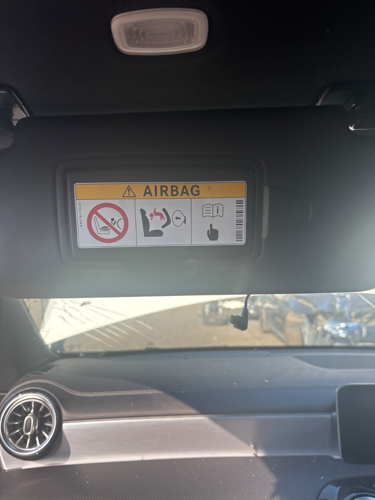 [EPE-113249] Parasol izquierdo 2019 Mercedes CLA 200 1.3 M282.914