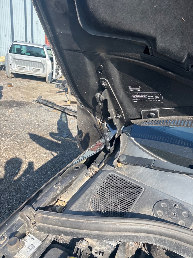 [EPE-113323] Bisagra del capó RH Volvo XC60 2014 D5244T12