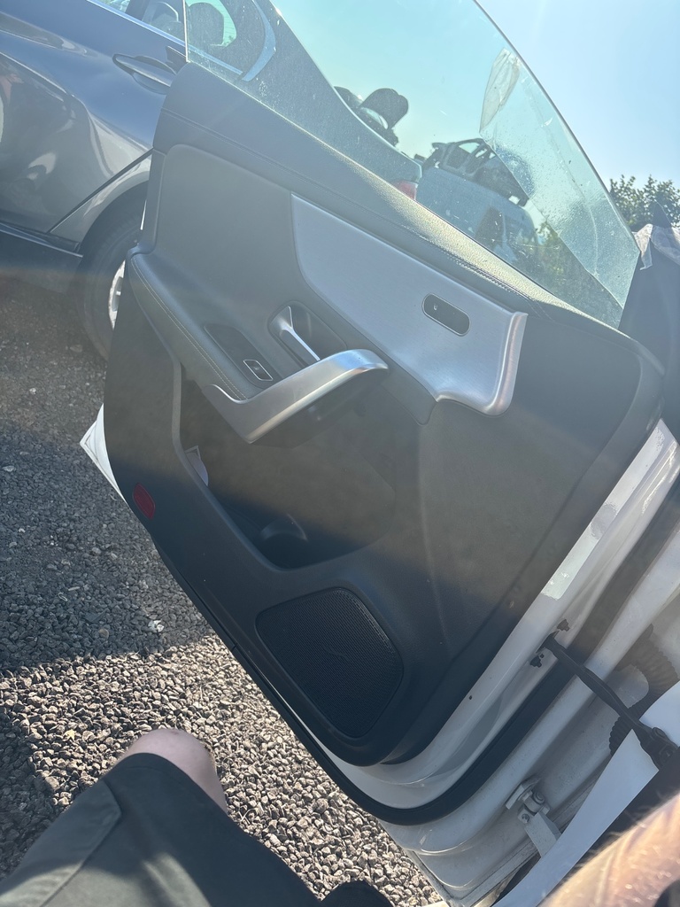 [EPE-113271] Tirador interior puerta delantera izquierda Mercedes CLA 2019 blanco polar
