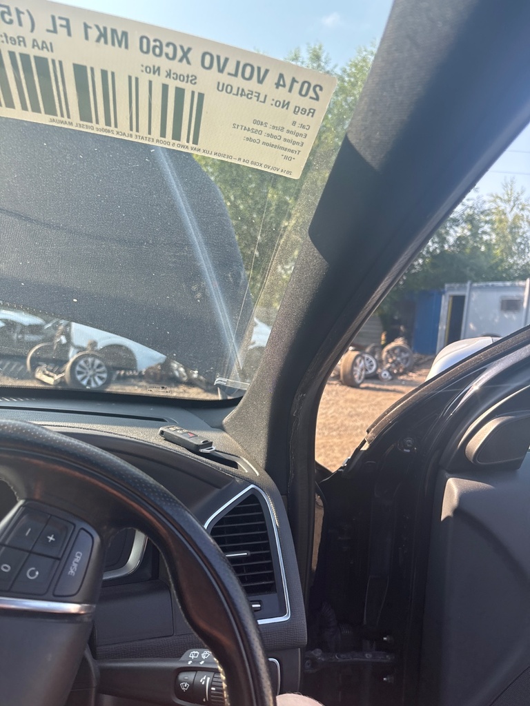 [EPE-113367] Pilar A Volvo XC60 2014 D4 AWD