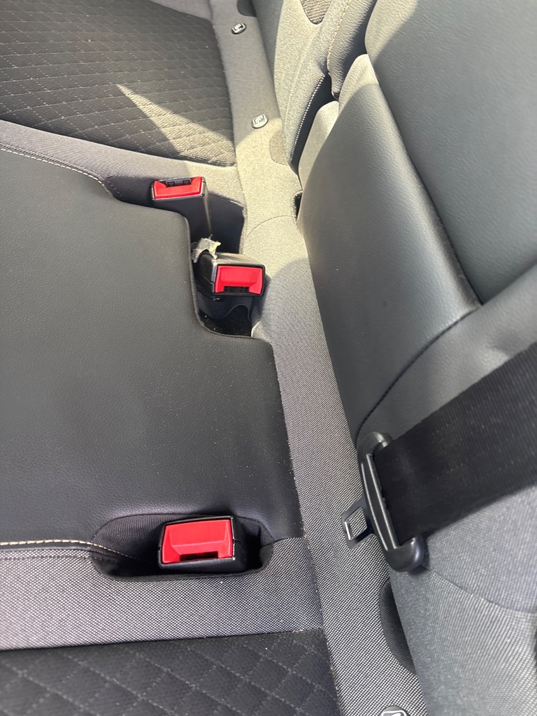 [EPE-113696] Cinturón de seguridad trasero fila central LH Opel Grandland X 2019