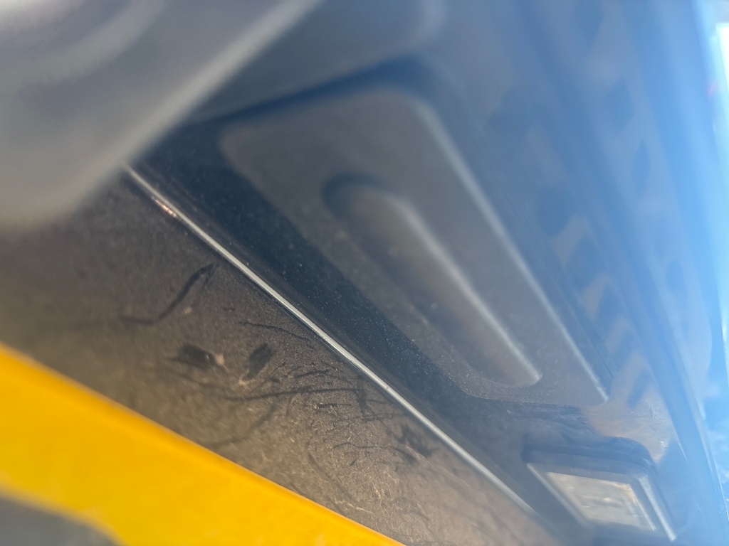 [EPE-113760] Tirador de apertura del portón trasero 2018 Peugeot 3008 KTV