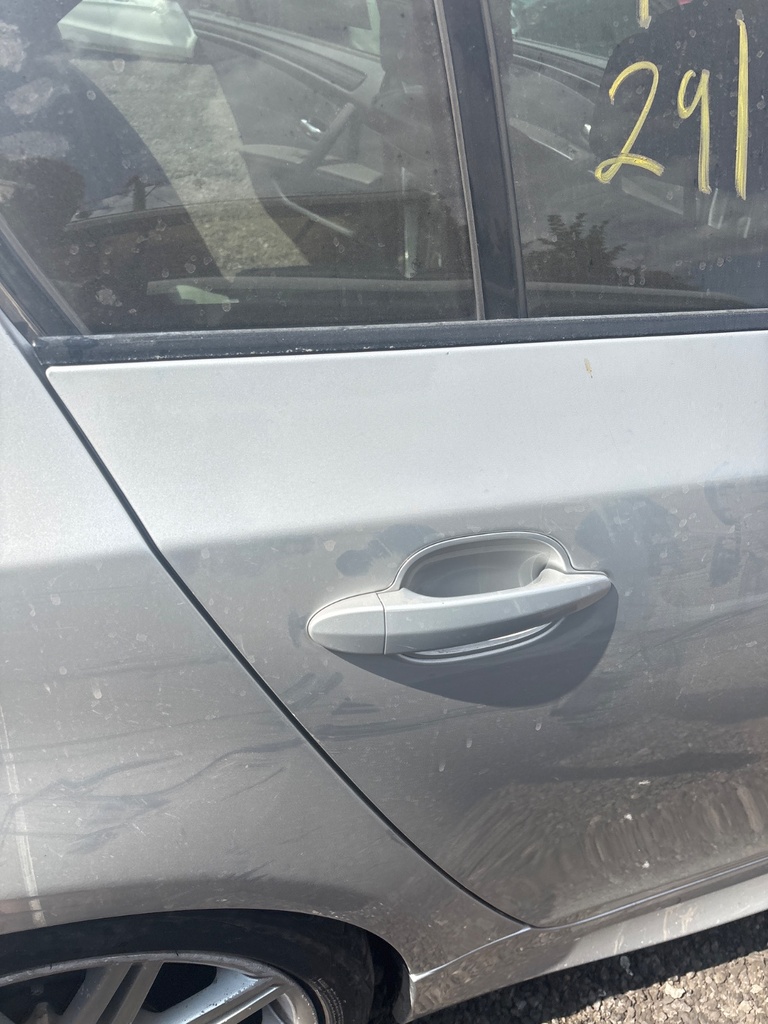 [EPE-114948] Tirador exterior puerta trasera derecha BMW Serie 5 2009 M57 D30 (306D5) titansilber