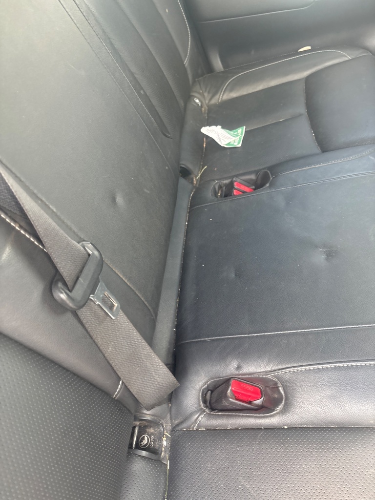 [EPE-115076] Cinturón de seguridad trasero central para Nissan Navara NP300 2.3 dCi 2018
