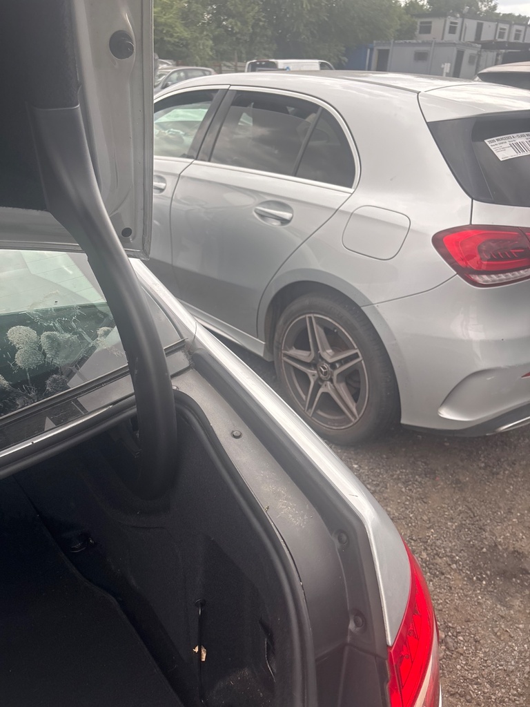 [EPE-115269] Amortiguador portón trasero derecho Mercedes-Benz E-Class 2009