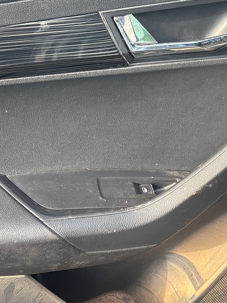 [EPE-115548] Interruptor elevalunas eléctrico trasero izquierdo Skoda Karoq 2018 gris