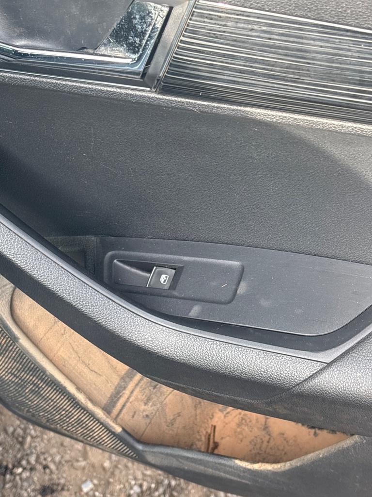 [EPE-115584] Pulsador elevalunas trasero derecho para Skoda Karoq 2018, color gris