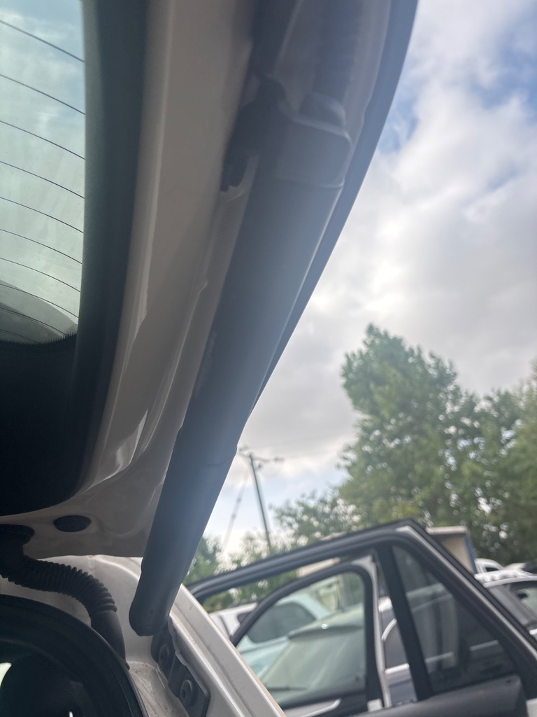 [EPE-115663] Amortiguador portón trasero derecho BMW X5 F15 F85 2017